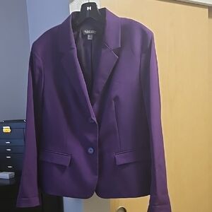 Women's Classic Fit Suit Jacket- Barely Worn Size 12-14 Or Medium
